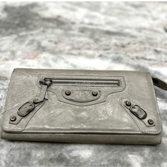 Balenciago Authentic Distressed Smooth Wallet - Picture 3 of 7